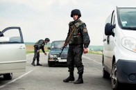 На лінії розмежування бойовики взяли у заручники перших цивільних – СБУ