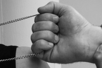У Луцьку судили грабіжника, який обібрав відвідувача нічного клубу