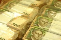 Більшість українців вважають хабарі нормою