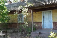 На Волині переселенцям виділили напіврозвалений будинок священика