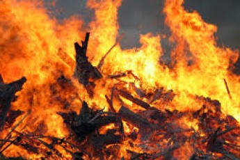У волинянина посеред ночі горів гараж