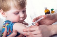 Волиняни вимагають призупинити вакцинацію дітей