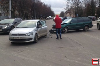 В Луцьку дві іномарки не поділили дорогу. ФОТО