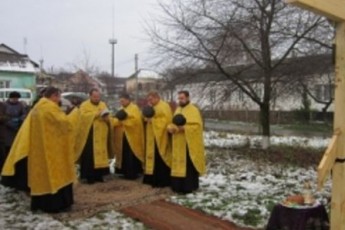 На Волині в пам’ять жертв голодомору освятили хрест
