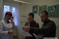 Волинські активісти влаштували «допит» медикам щодо вакцини від поліомієліту