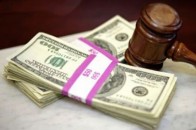 Волинський суддя, який отримав строк за хабарництво, хотів відсудити винагороду
