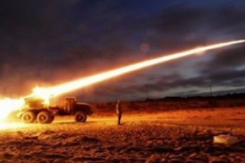 На Донеччині пройшов бій, лупили «Гради» і танки