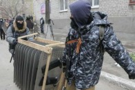 Донеччани скаржаться на безробіття, мародерство та грабунки бойовиків «ДНР». ВІДЕО