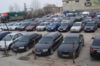 Скільки конфіскованих авто простоює на складах митниці ДФС