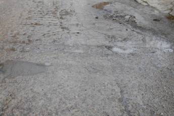 Пообіцяли і забули: одна з доріг Луцька так і не дочекається ремонту?