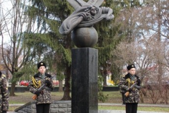 У Луцьку вшанували ліквідаторів аварії на ЧАЕС. ФОТО