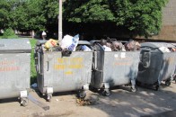 Лучани скаржаться на «кочуючі» смітники