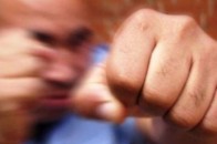 Засудили волинянина, який кулаками «виховував» дружину