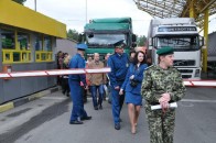 На Волинській митниці відновили оформлення вантажів