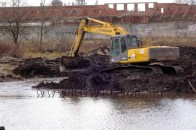 Посеред Ковеля невідомі самовільно риють водоймище? ФОТО