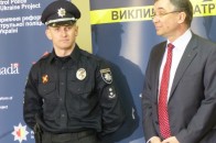 Канада надала форму і камери для поліції Луцька. ФОТО