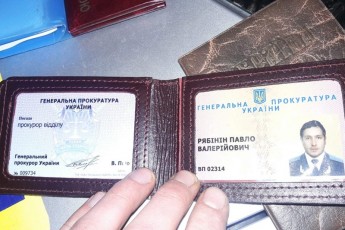 Поліція затримала в Києві п’яного прокурора, який стріляв по ліхтарях