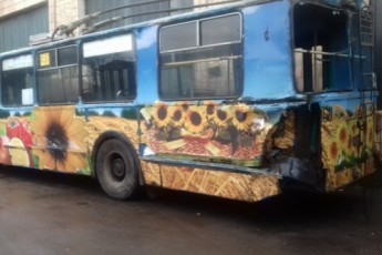ДТП в Луцьку: водій вантажівки не впорався з керуванням. ФОТО