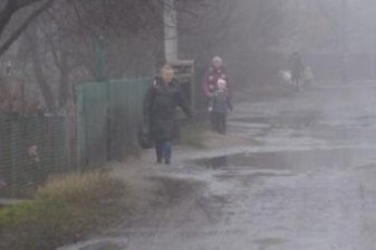 Після ремонту тепломереж на одній з вулиць Луцька - «катакомби»