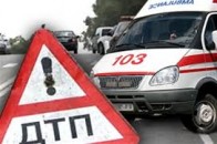 Моторошна ДТП біля Луцька: легковик «влетів» під службовий автобус