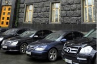На яких авто їздять Гройсман, Яценюк і Порошенко
