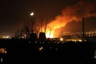 У Донецьку сильні вибухи, перестрілки та пожежі