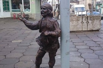 Вандали намагалися поцупити «Луцького кликуна». ФОТО