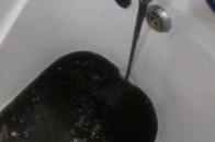 У волинян замість води з кранів тече масна каламуть