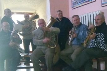 Пацієнтів у погонах в Луцьку лікували музикою