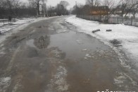 «Яма на ямі», або чому громадський транспорт оминає село на Волині