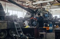 Ремонтні цехи «ДНР» готують бронетехніку для наступу на ЗСУ. ФОТО