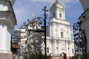 У комплексі кафедрального Свято-Троїцького собору з'явився новий храм