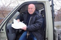 Волиняни через снігові пастки доправили авто морпіхам. ФОТО