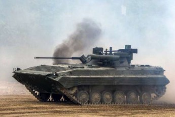 У Луганську помітили декілька колон БМП