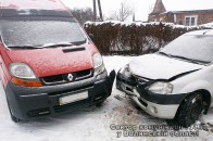Поблизу Луцька таксі влетіло в мікроавтобус. ФОТО