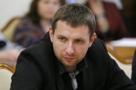 Як Парасюк кидав склянки у прокурорів на суді щодо бійки на Драгобраті. ВІДЕО