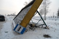 Аварія на Волині: мікроавтобус зніс зупинку. ФОТО