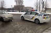 У Львові поліцейський автомобіль влаштував ДТП - ЗМІ. ФОТО