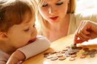 Як і при яких умовах одиноким матерям Луцька отримати виплати на дітей