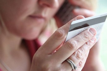 Патрульні попереджають волинян про телефонних шахраїв