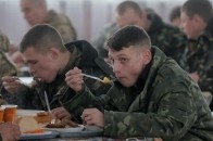 Українських військових обіцяють годувати за новими стандартами