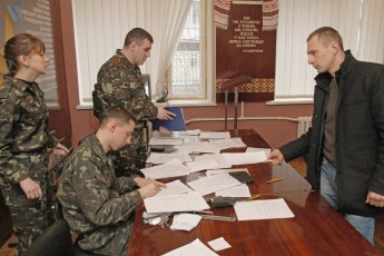 Волинянин зі скандалом вигнав зі свого села комісію з військкомату