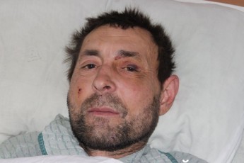 Шукають родичів чоловіка, який у тяжкому стані потрапив до лікарні Луцька. ФОТО