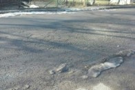 Шок для волинян: сніг на дорогах зійшов разом з новеньким асфальтом