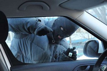 У Ковелі з автівок тягнуть все, що «погано лежить»