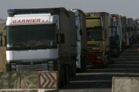 Кордон Волині «окупували» вантажівки з російськими номерами