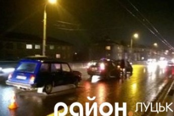 В Луцьку - ланцюгова ДТП. ФОТО