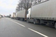 Блокування російських вантажівок. Що відбувається на кордоні Волині та Білорусі? ВІДЕО