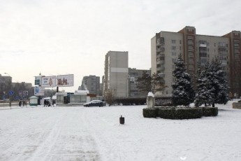 Забудовник, через якого в Луцьку руйнується багатоповерхівка, будується тихцем і далі