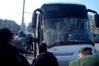 У Запоріжжі захисників Леніна закидали яйцями та димовими шашками. ФОТО